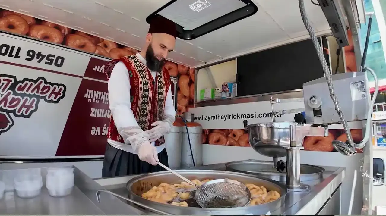 Hayır İçin Lokma Döktürmek – İstanbul Lokmacı Hizmeti